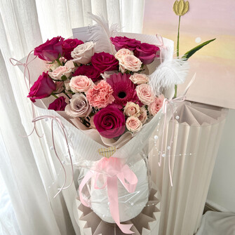 Strawberry Pink theme bouqeut